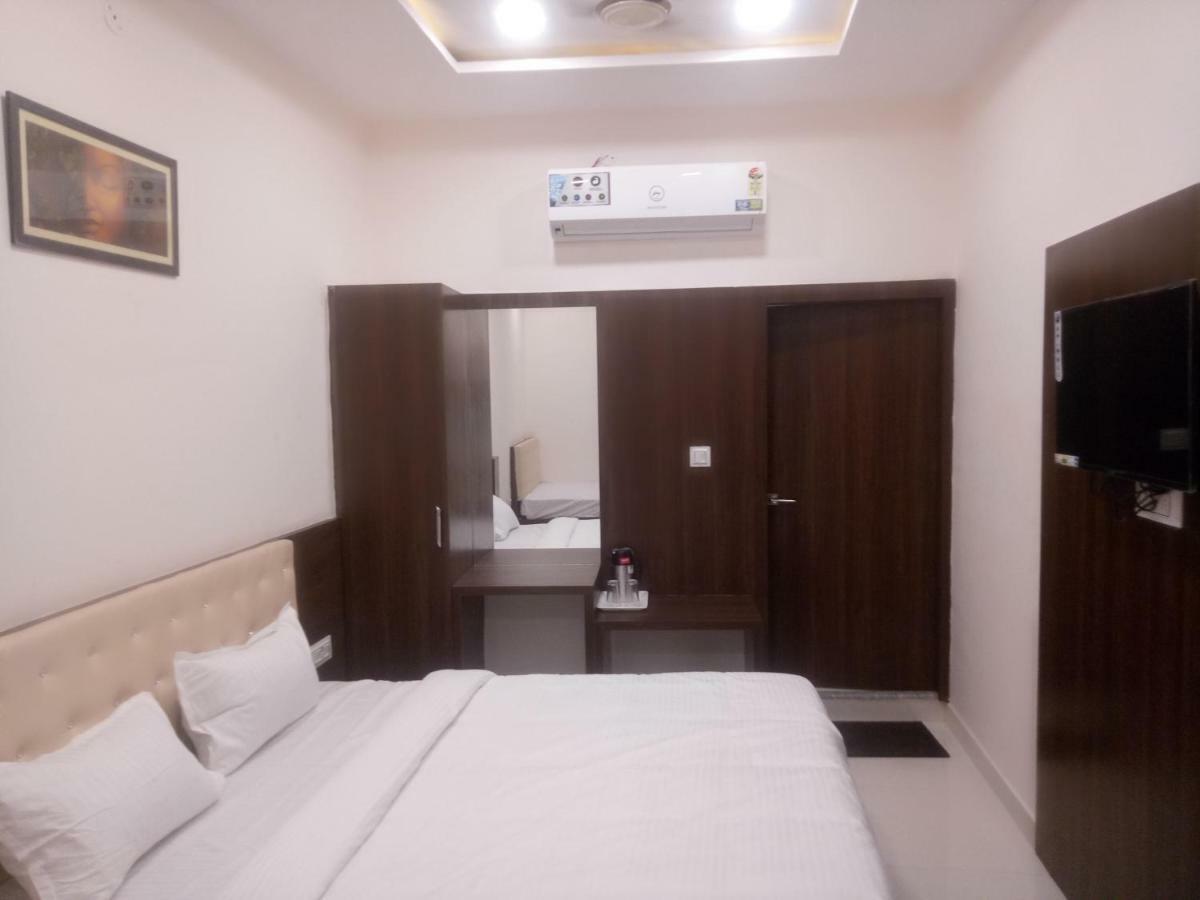 Hotel Prestige 阿杰梅尔 外观 照片